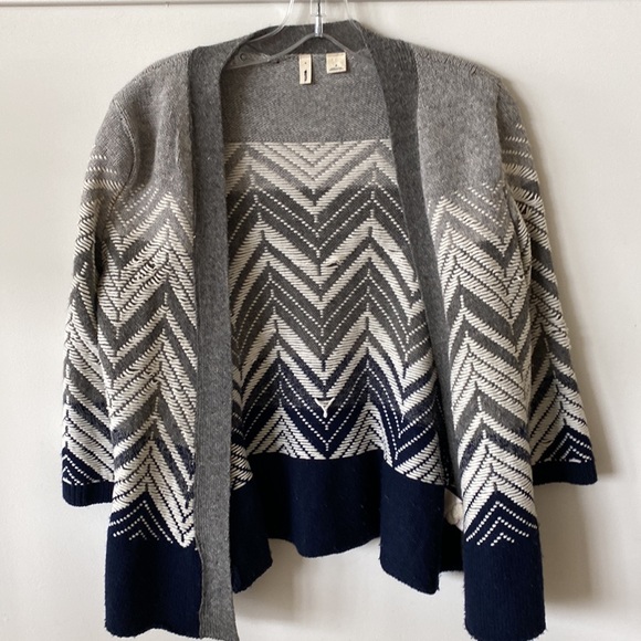 “MOTH by Anthropologie” open cardigan;EUC ( some piling/pulls in yarn;size small - Picture 2 of 4